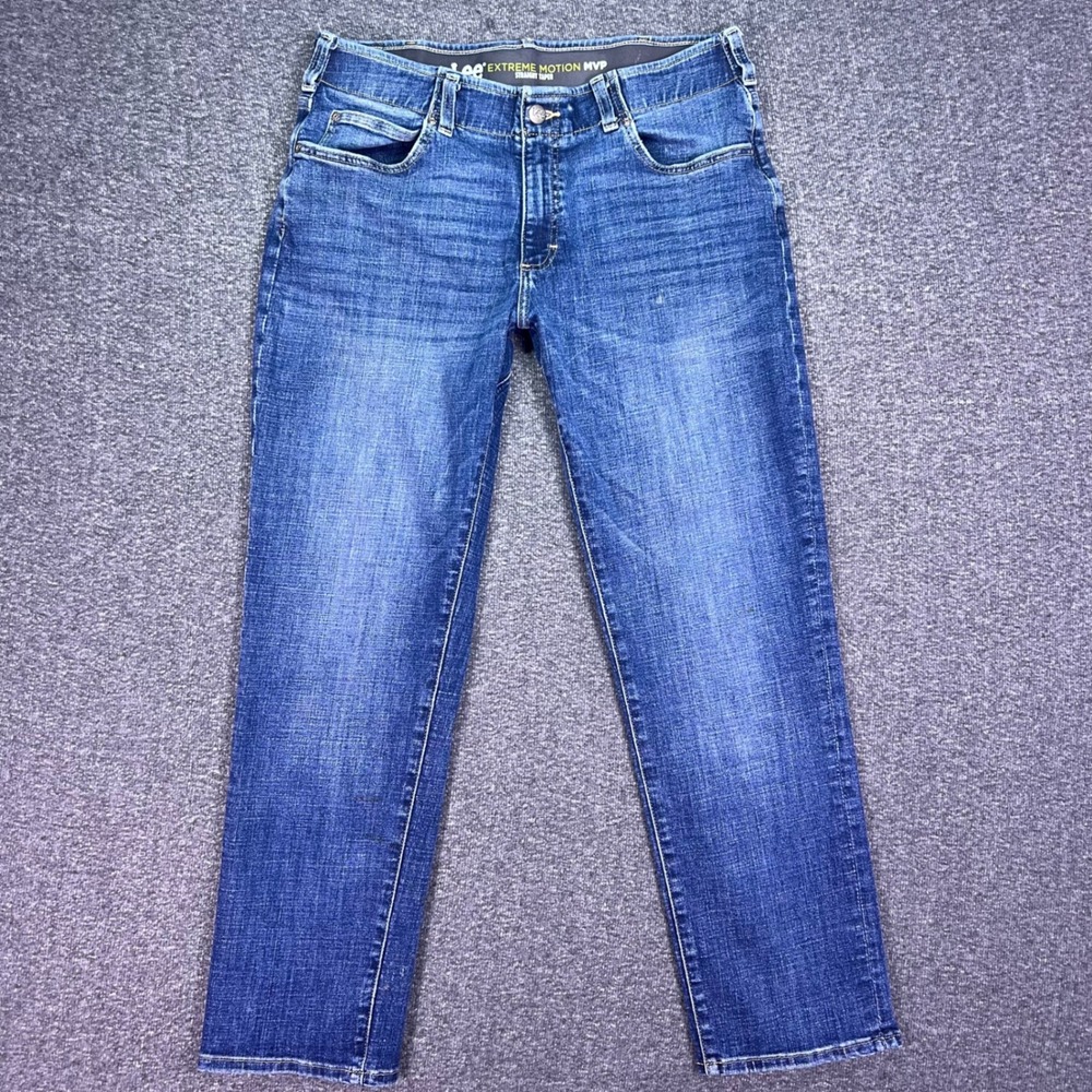 Lee Extreme Motion MVP Jeans Mens 33x29 Blue Straight Taper Casual Stretch Denim